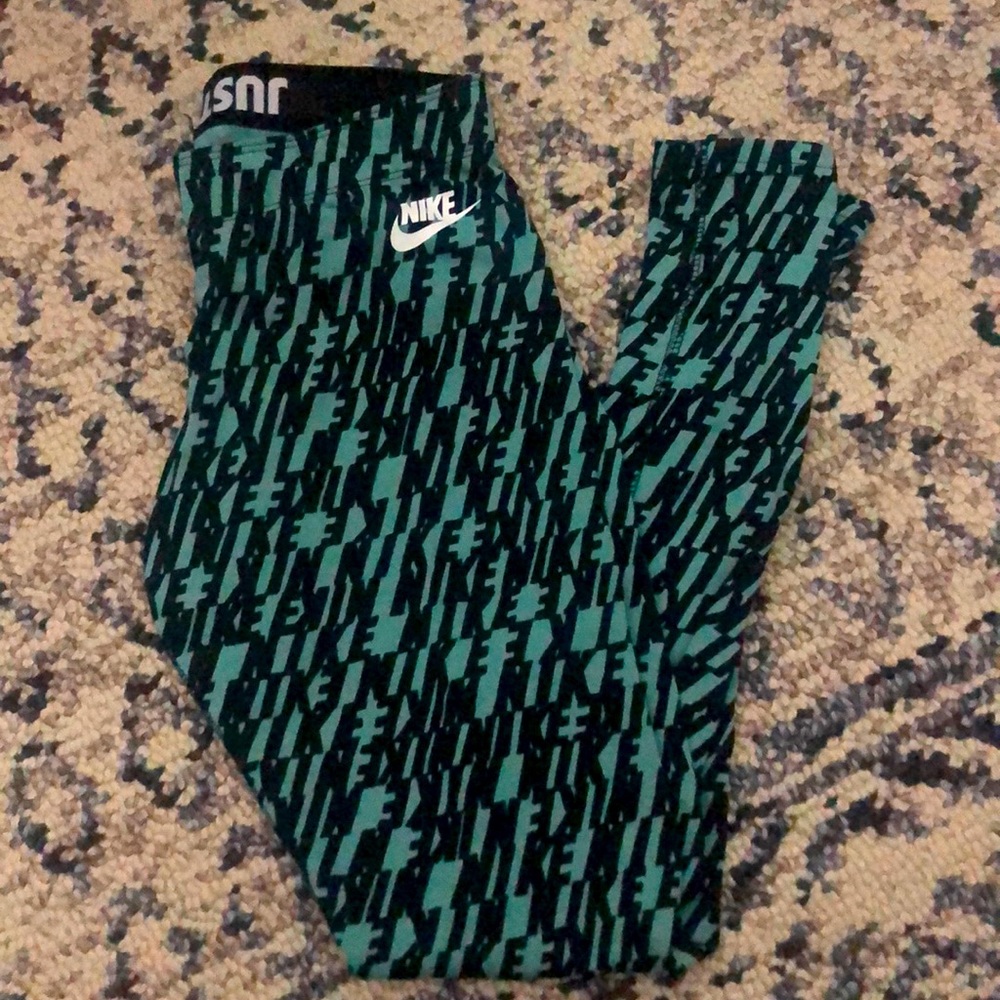 Nike workout leggings